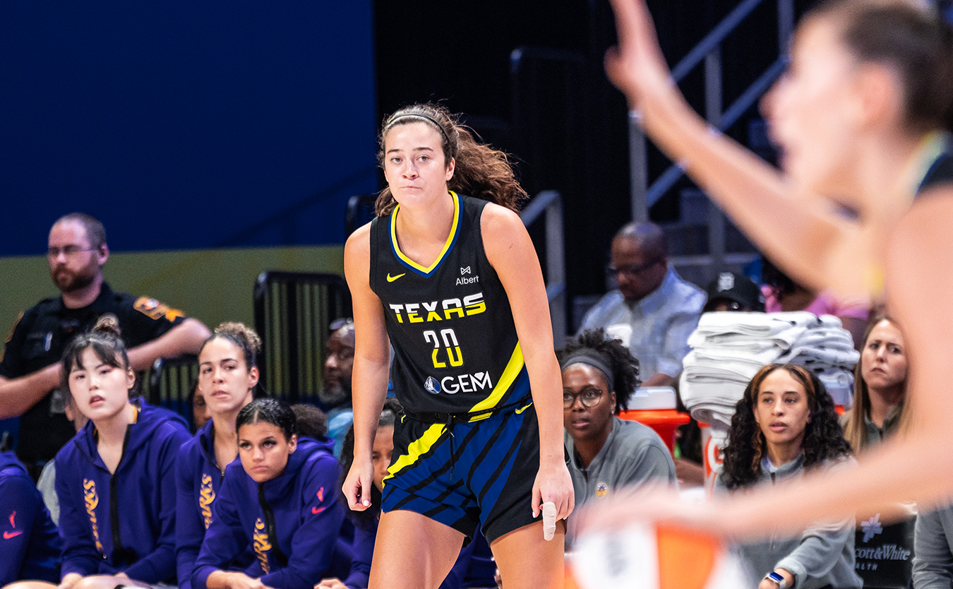 Dallas Wings Exercise Option on Maddy Siegrist